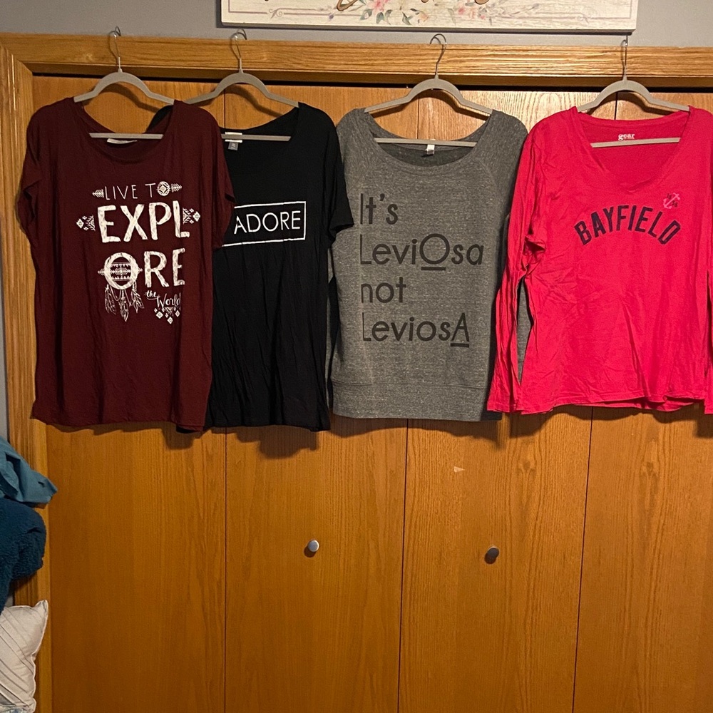 Graphic T-Shirts Set - Red, Black, Gray, Pink